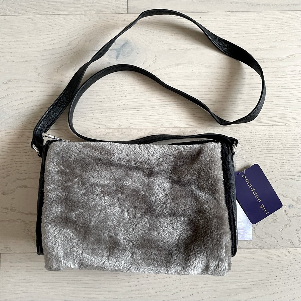 MADDEN GIRL | MGCHILLY Muff Crossbody Bag